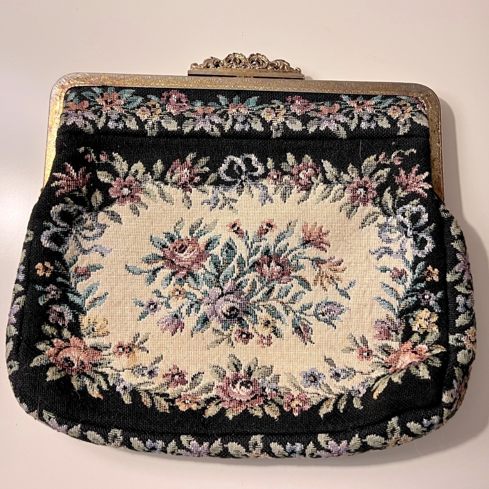 Antique Victorian tapestry needlepoint purse